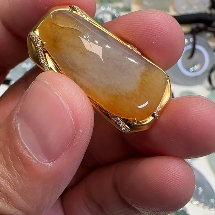 定制翡翠18K金镶嵌天然缅甸翡翠a货