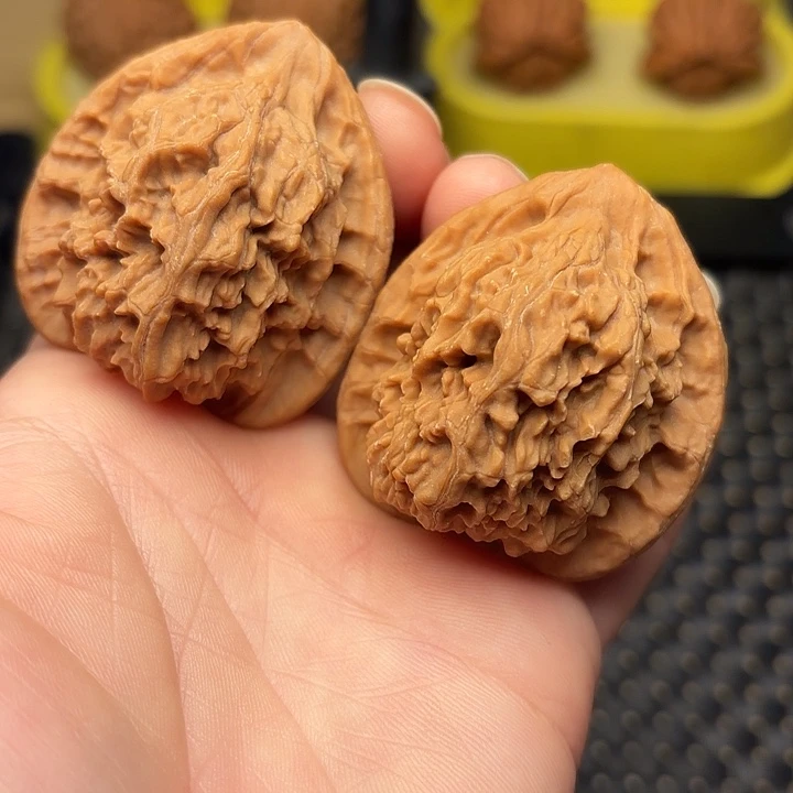 吊坠文玩核桃42红皮红狮子头