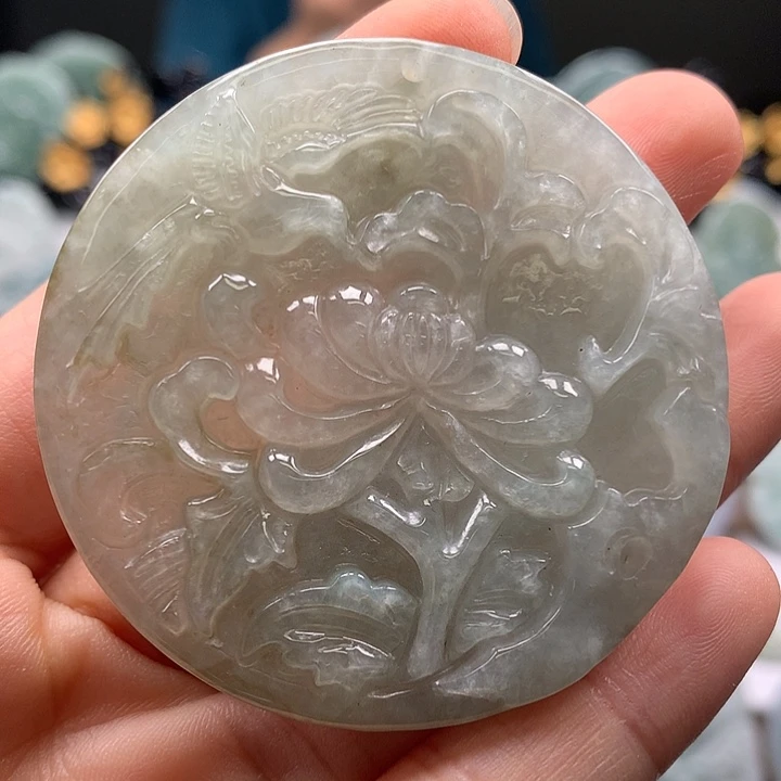 翡翠未镶嵌颈饰花开富贵福利