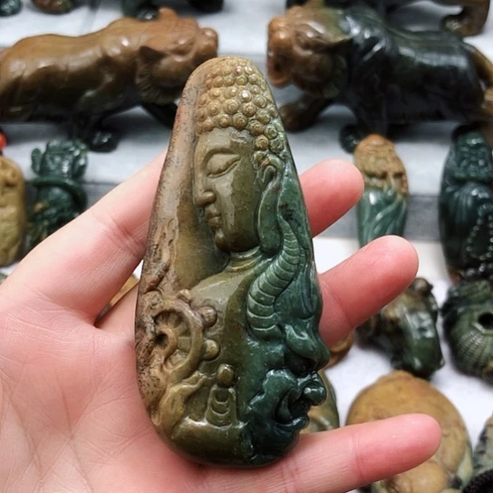 岫岩河磨玉（透闪石质玉）挂件未镶嵌麒*