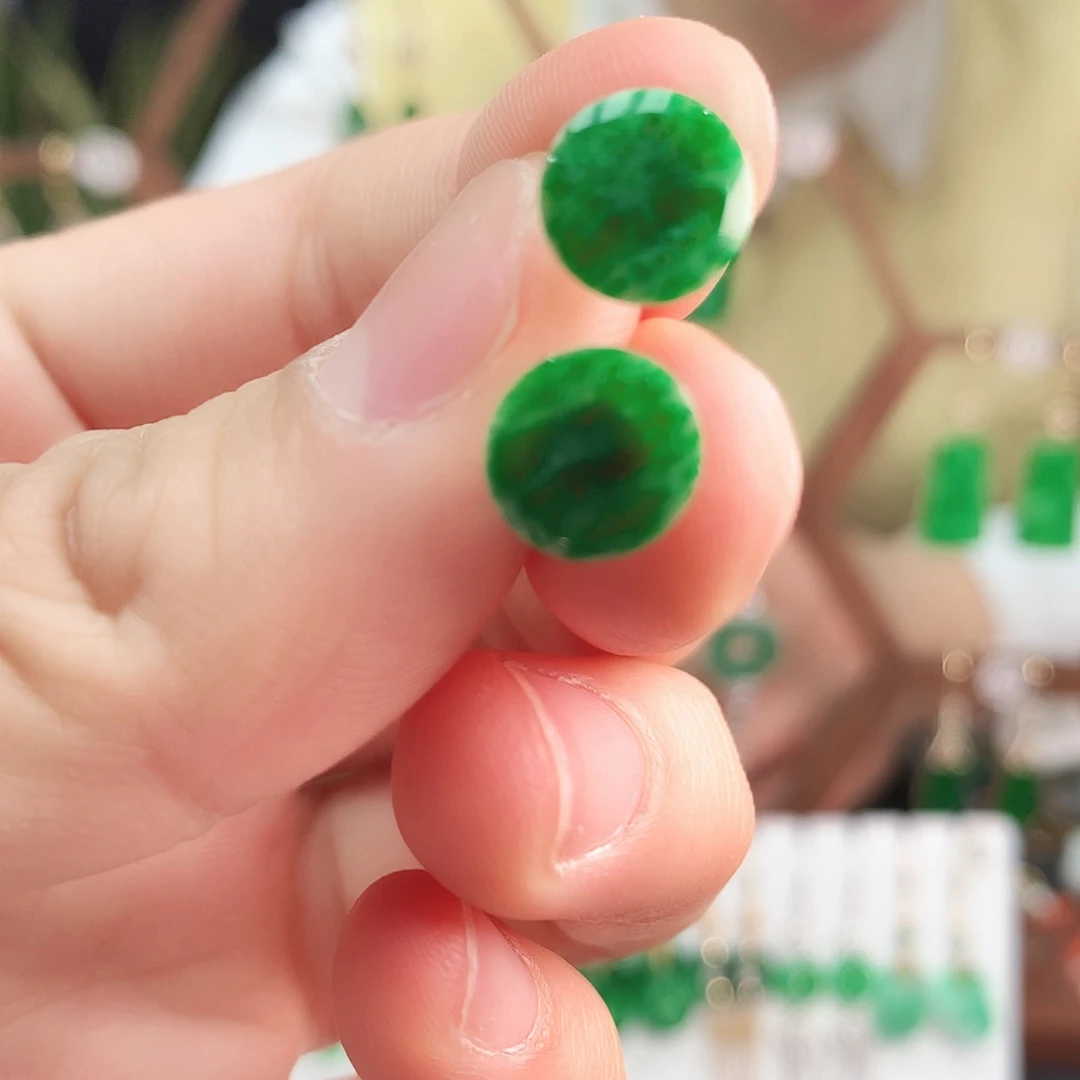 翡翠耳饰18K金镶嵌耳饰