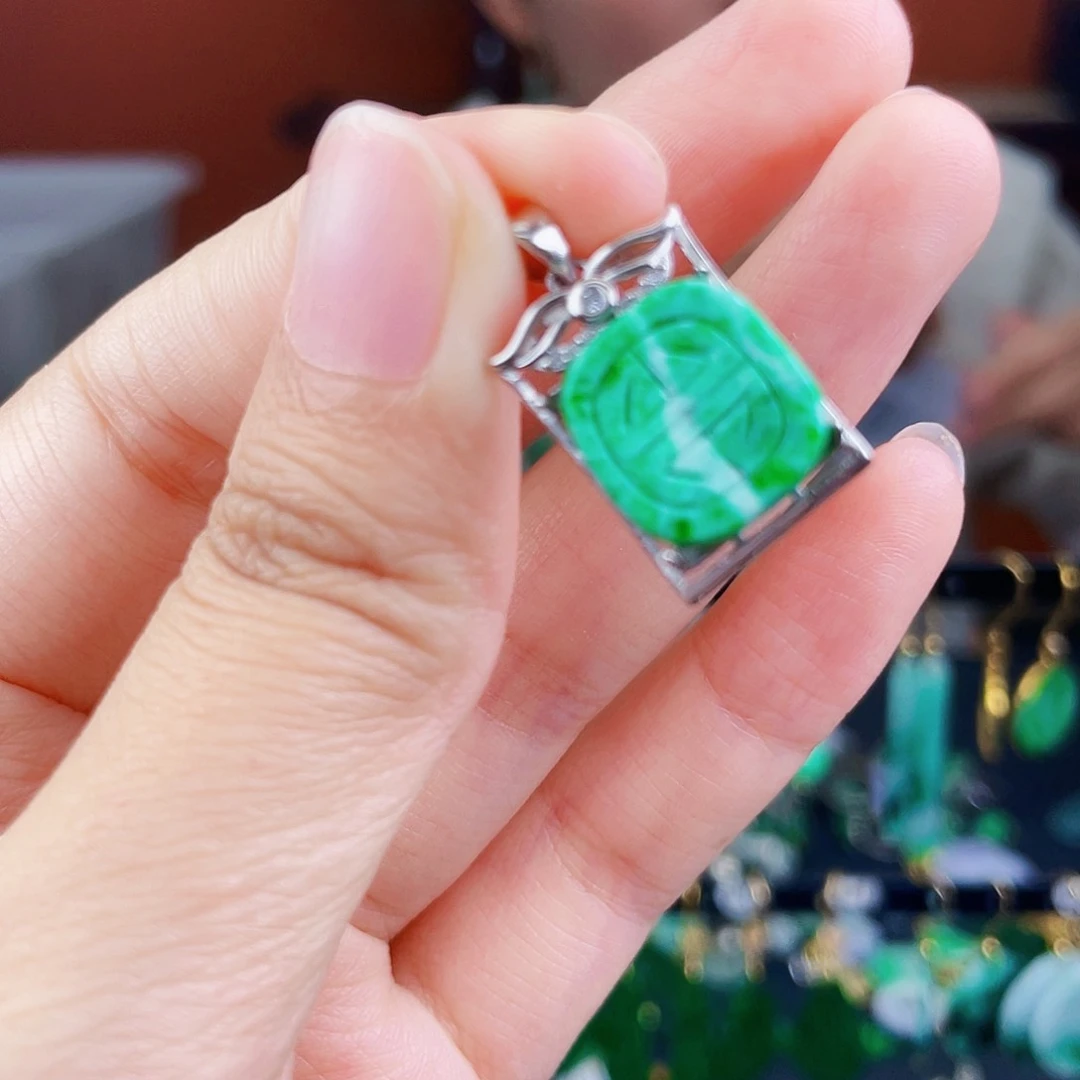 翡翠银S925镶嵌颈饰饰品