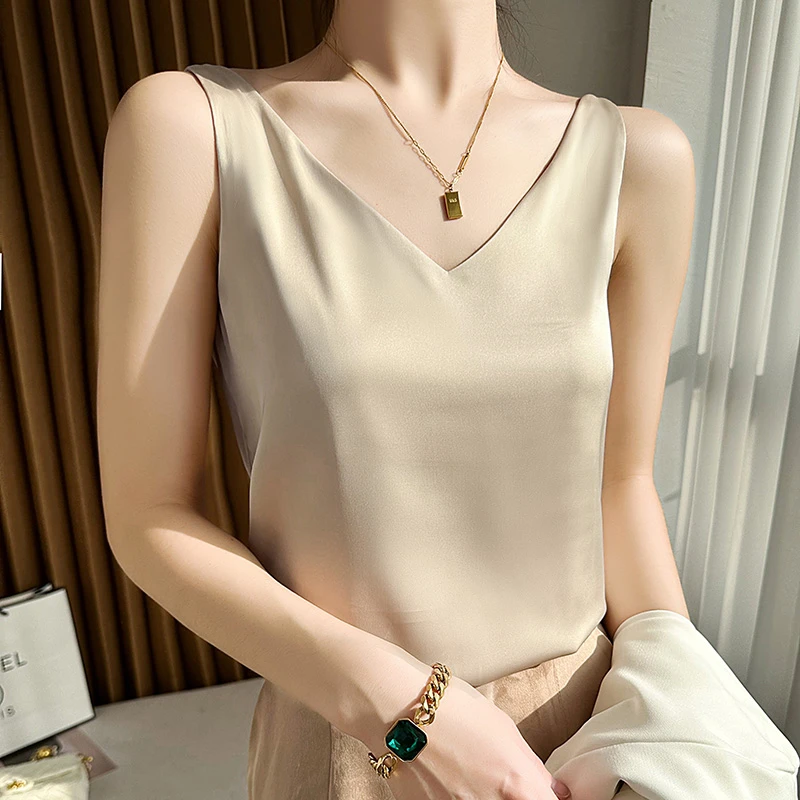 桑蚕丝吊带背心女显瘦气质百搭上衣外穿薄款宽松无袖春夏季打底衫