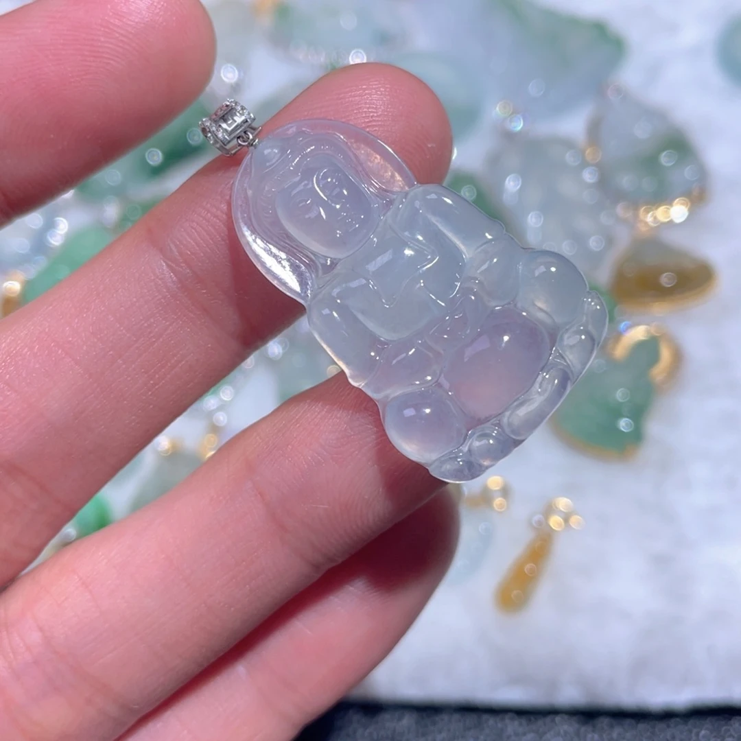 翡翠18K金镶嵌颈饰翡翠