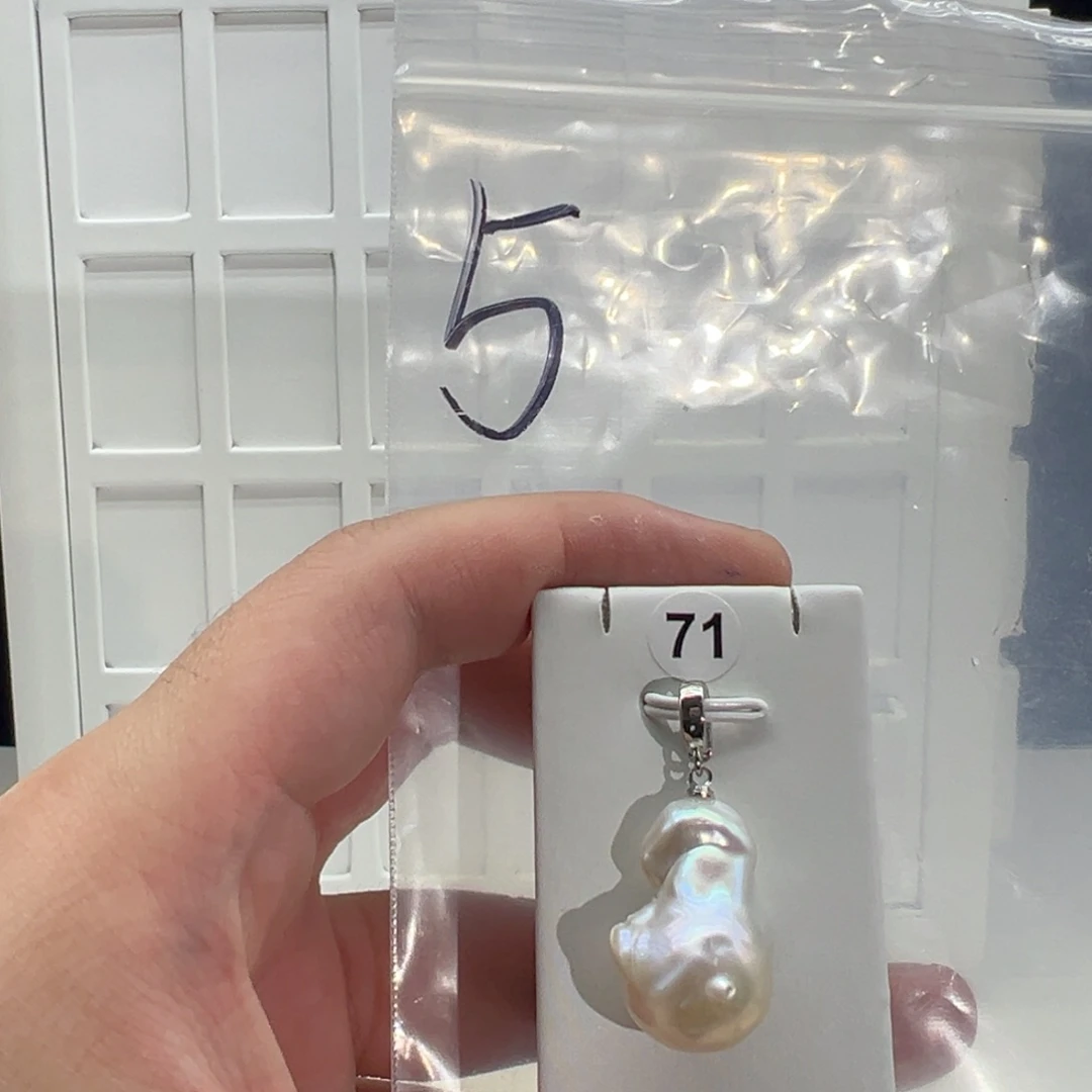 淡水珍珠合金颈饰