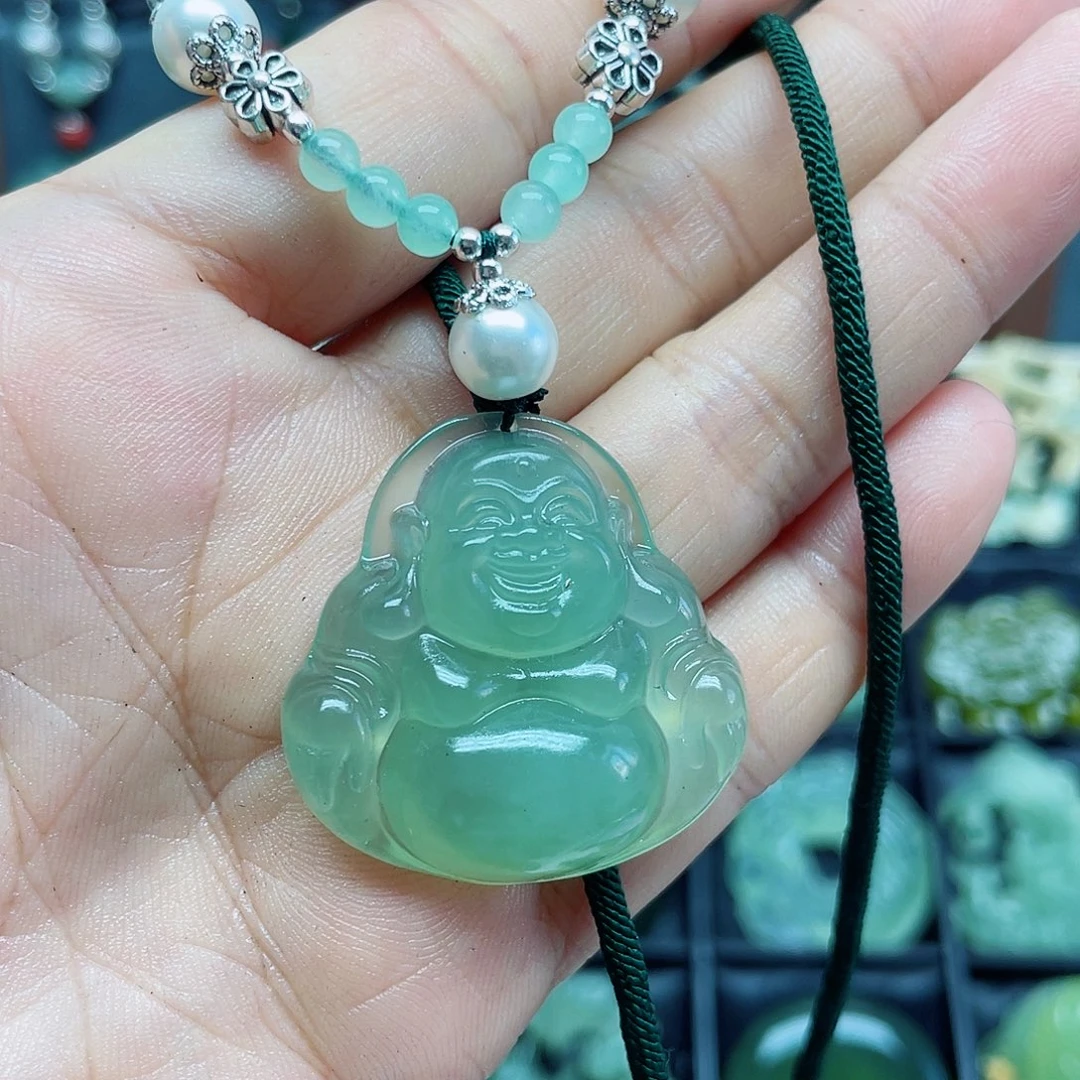 蛇纹石玉未镶嵌颈饰