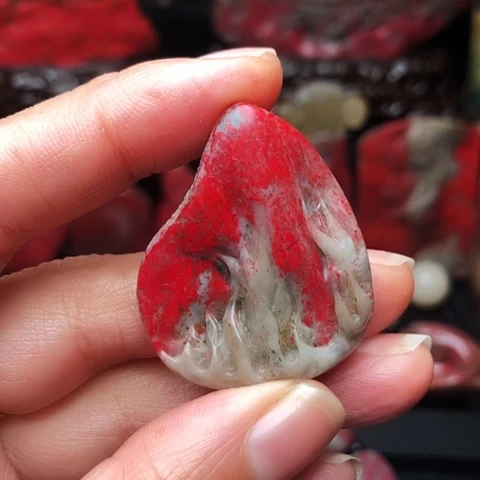 昌化鸡血石昌化鸡血石玉石挂件