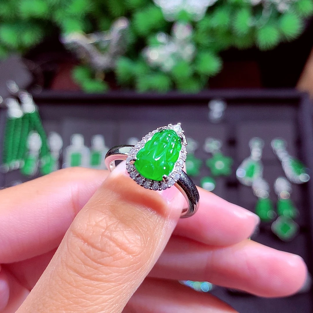 颈饰未镶嵌翡翠天然