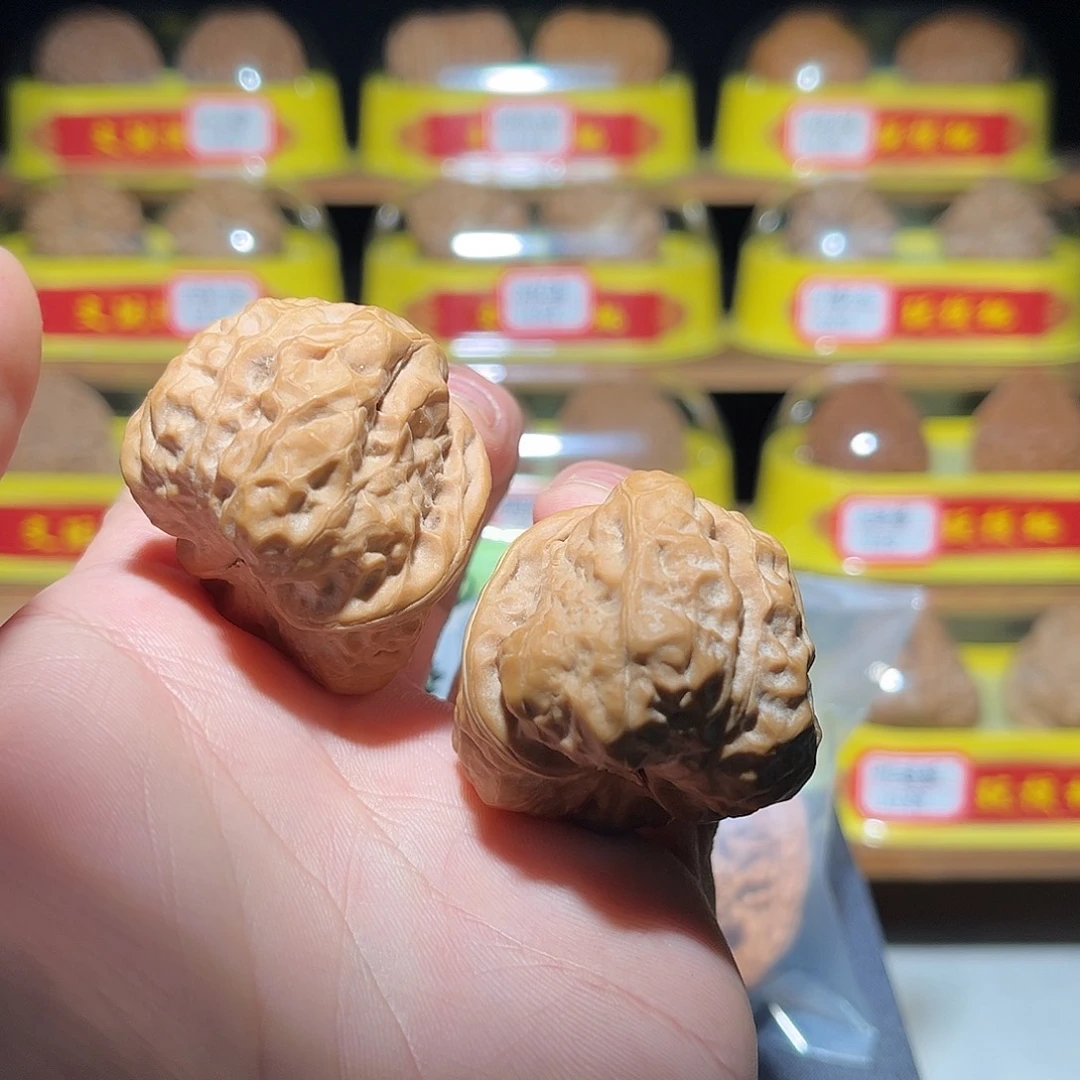 文玩核桃吊坠蛤蟆头