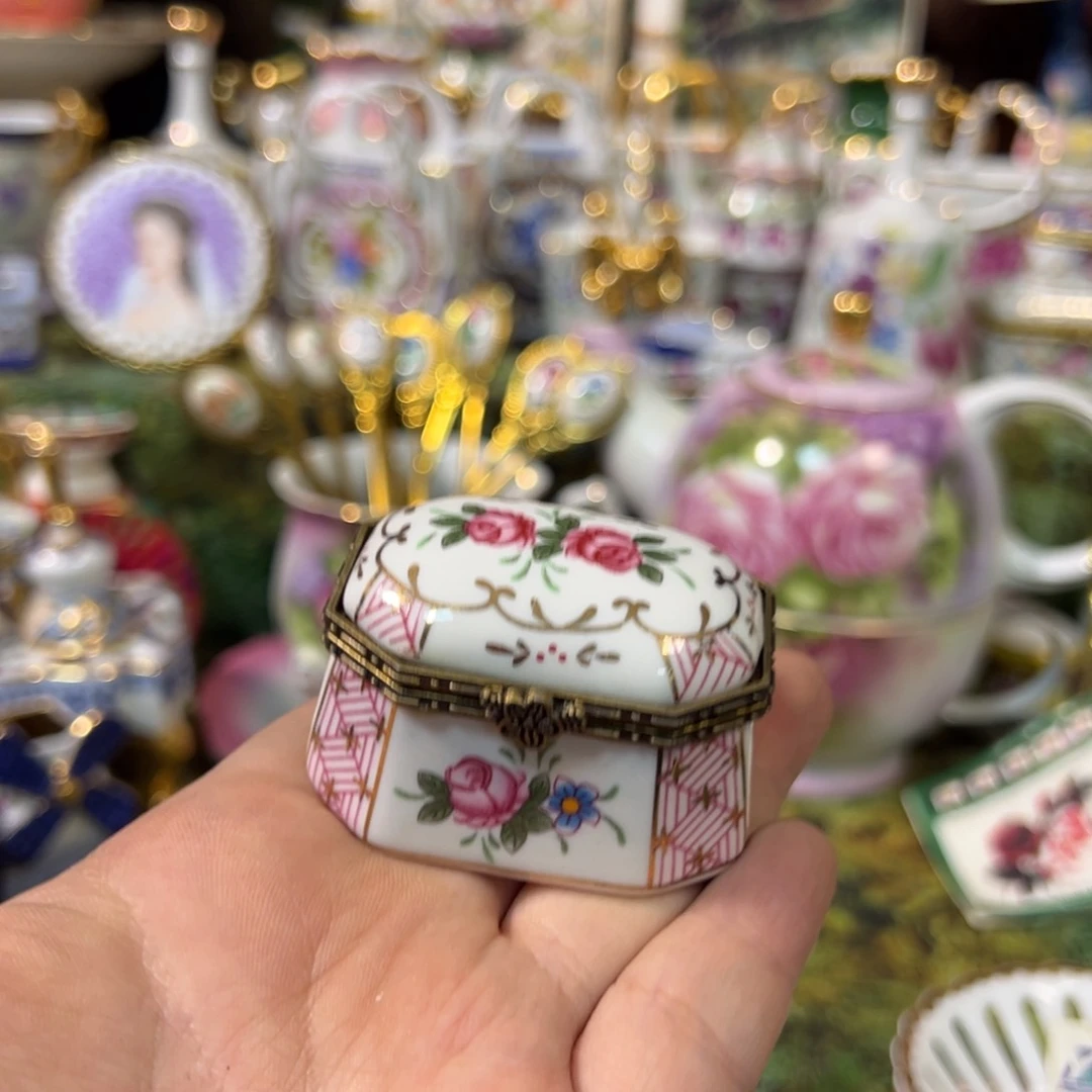 摆件鹿与海陶瓷家居用品有限公司