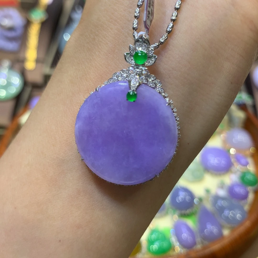 【闪购商品】翡翠18K金镶嵌颈饰小****画翡翠