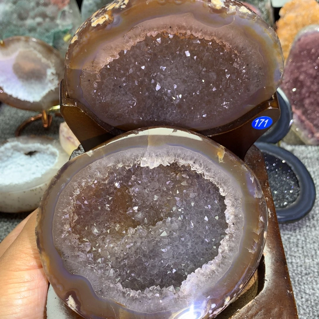 天然玛瑙水晶聚宝盆未镶嵌