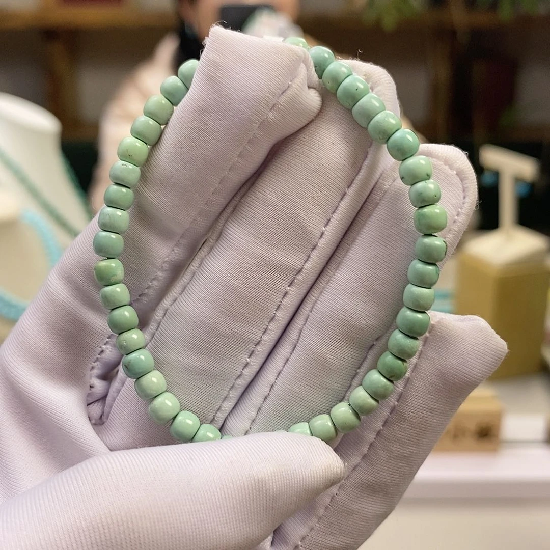 绿松石A4果绿单圈未镶嵌