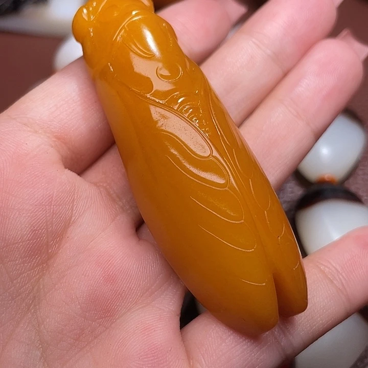 雅***杰颈饰未镶嵌和田玉