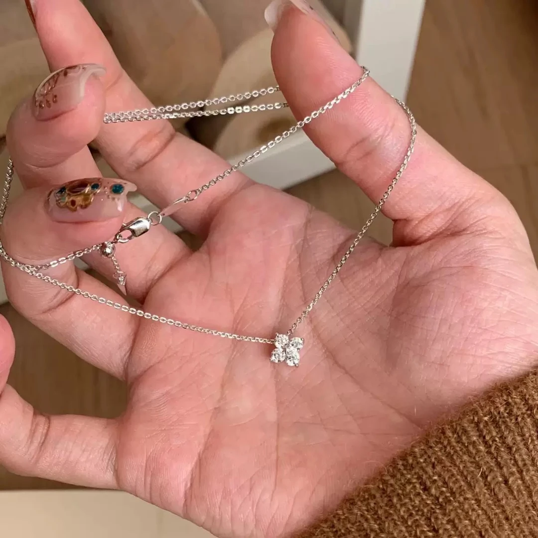 高定轻奢.超闪迷你四叶草项链K277