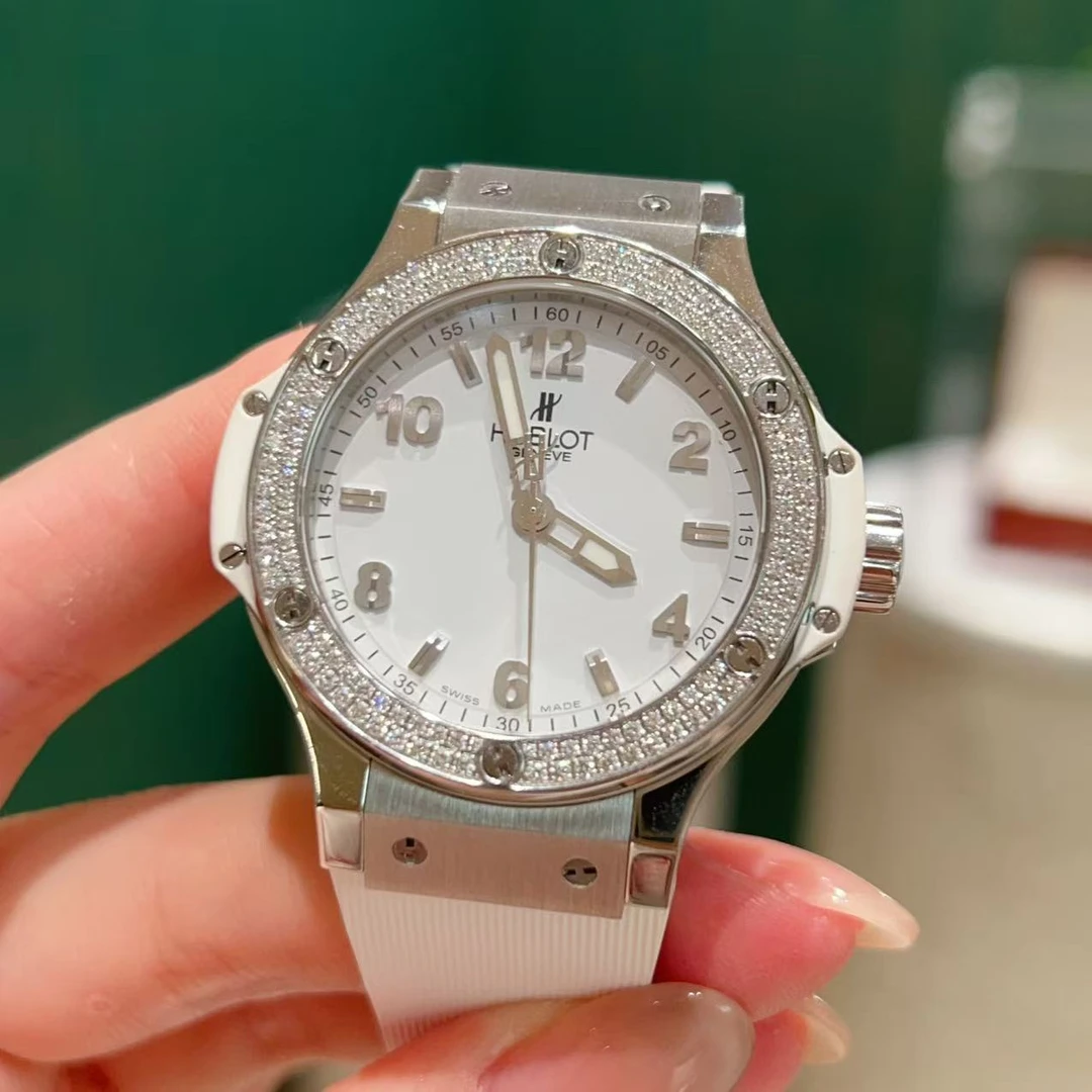 99新 Hublot/宇舶表 bigbang石英38盘
