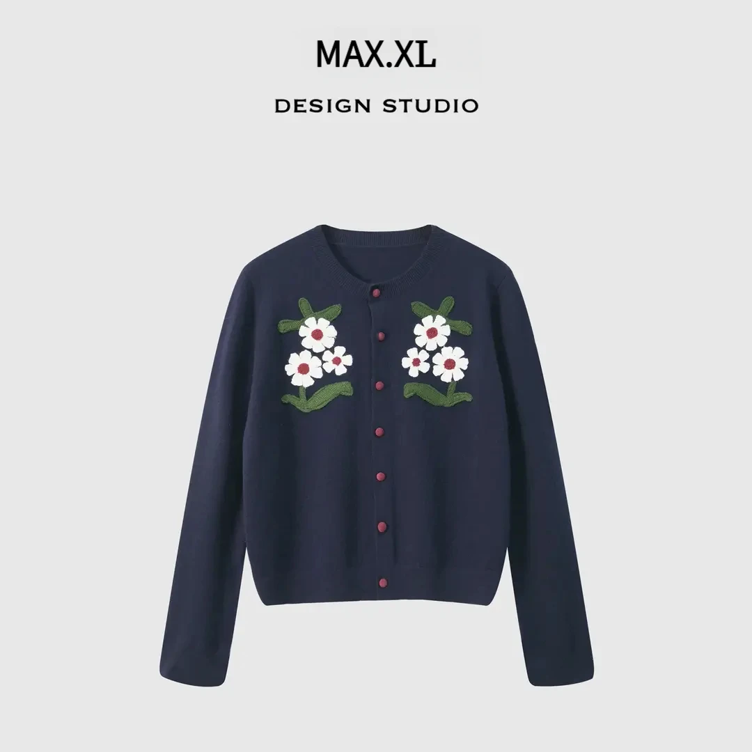 MAX.XL【青城旧事】100%纯羊毛立体花朵文艺针织开衫奢侈品牌同款