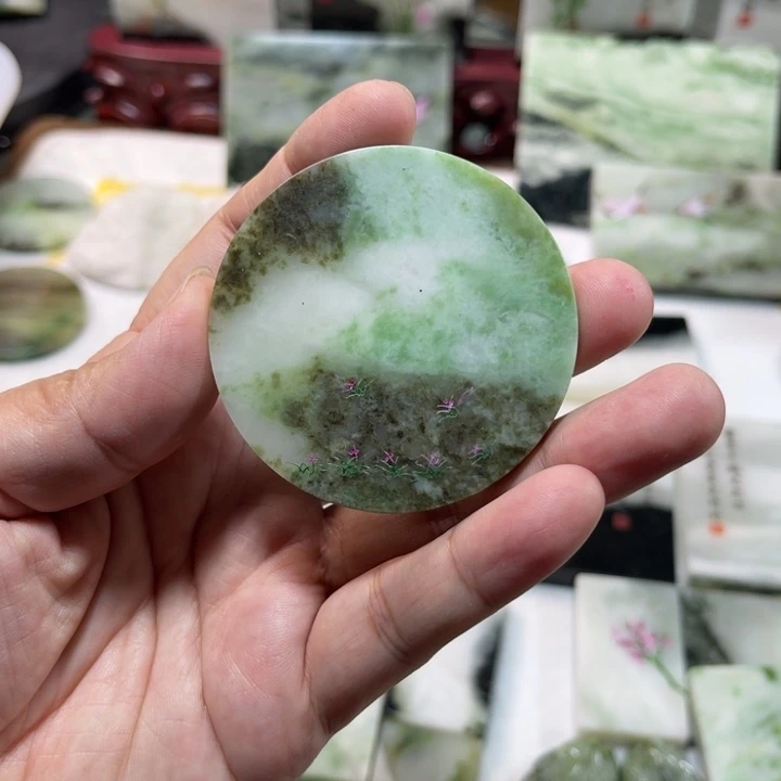 独山玉未镶嵌颈饰