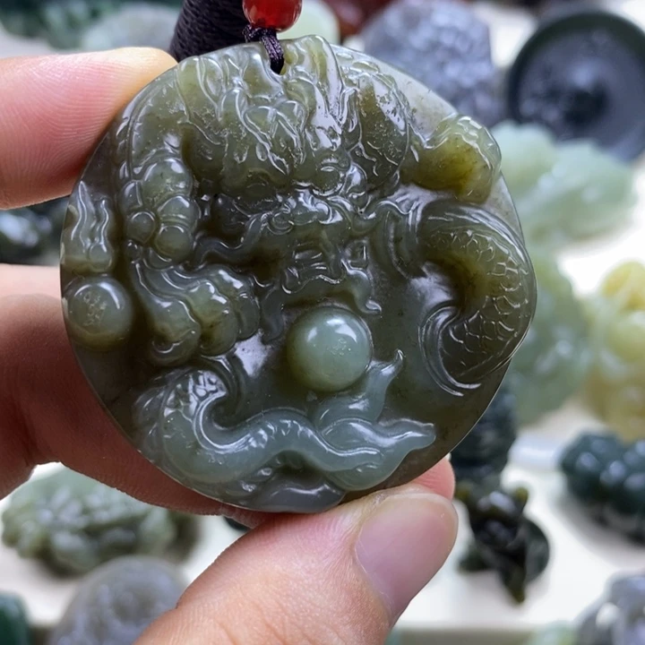 颈饰未镶嵌和田玉