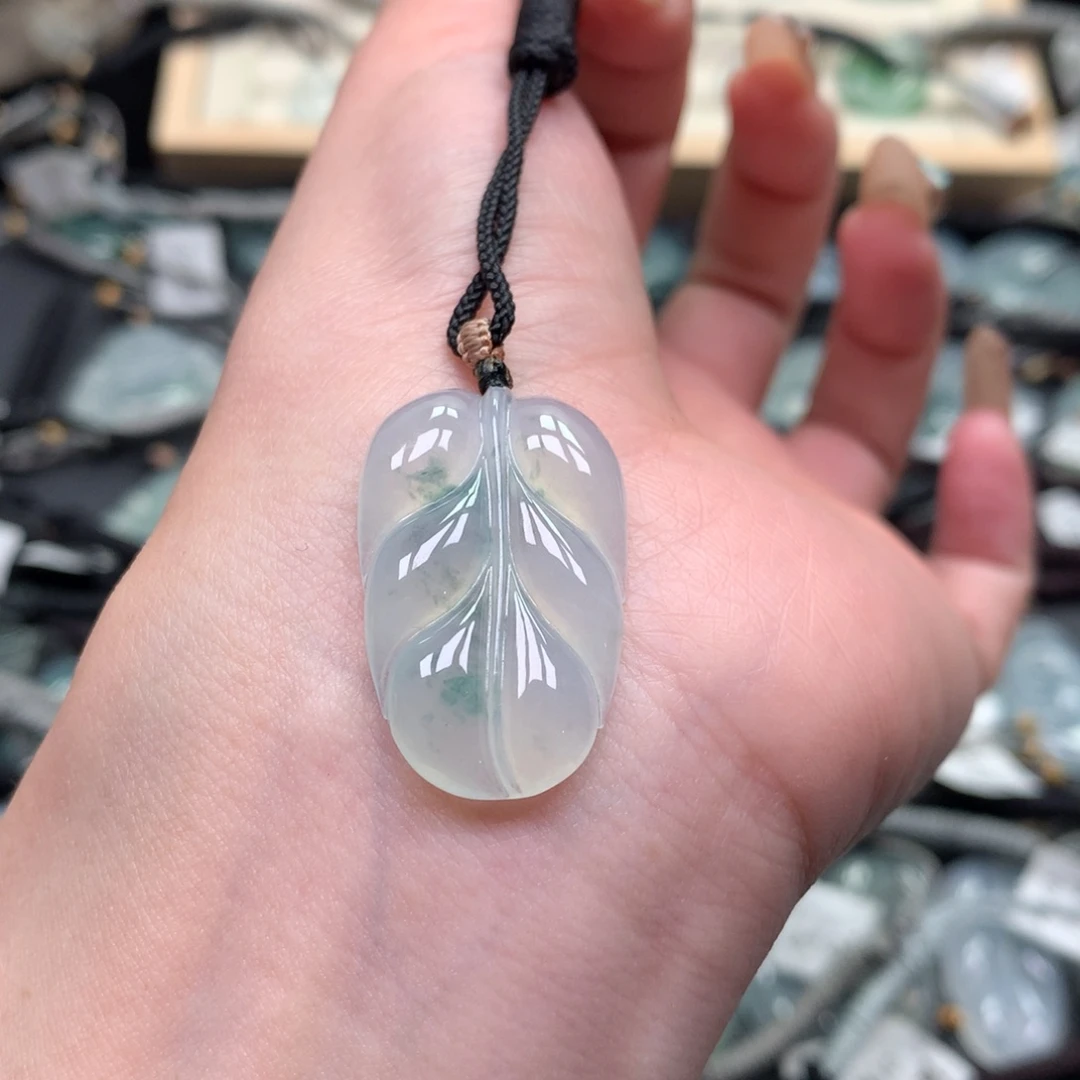 翡翠颈饰未镶嵌000000000000