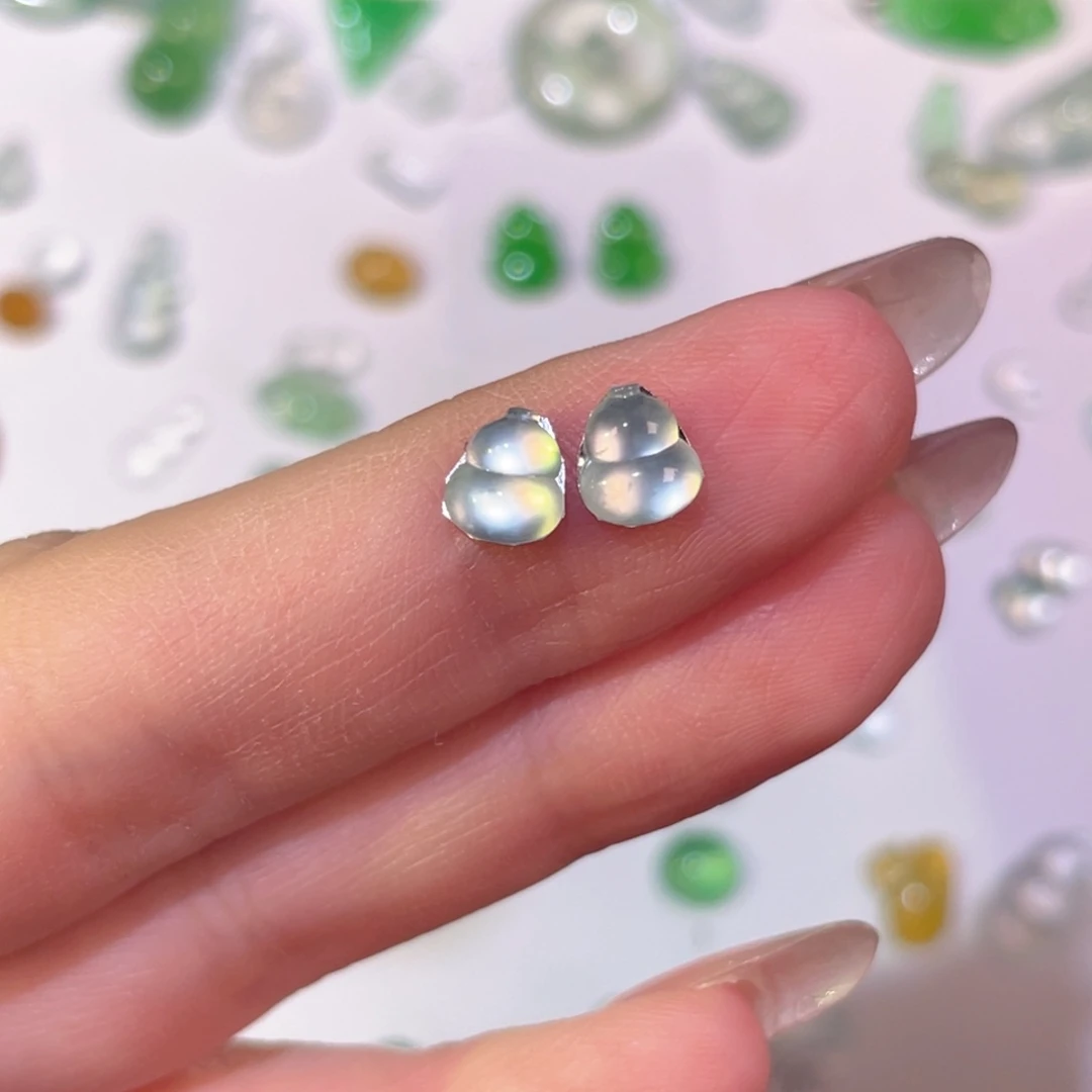 翡翠未镶嵌颈饰裸石