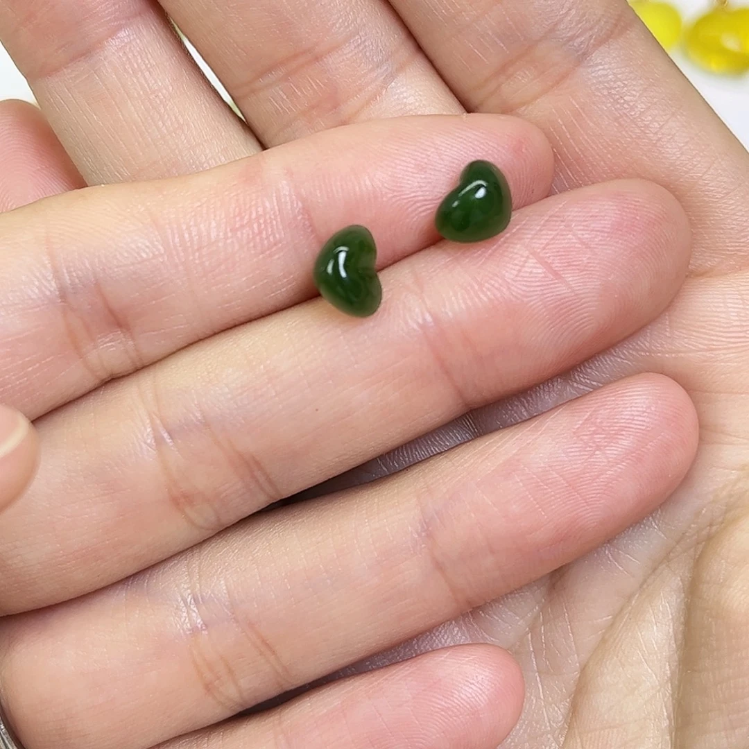 皮***秋和田玉银S925镶嵌耳饰