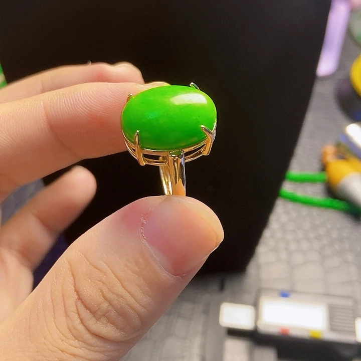 翡翠14K金镶嵌颈饰