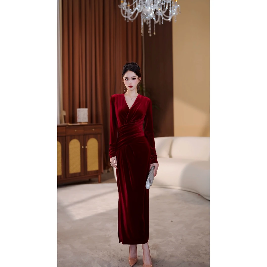 【诗音】绒绒细语秋季新款法式气质收腰显瘦直筒连衣裙-YL11077