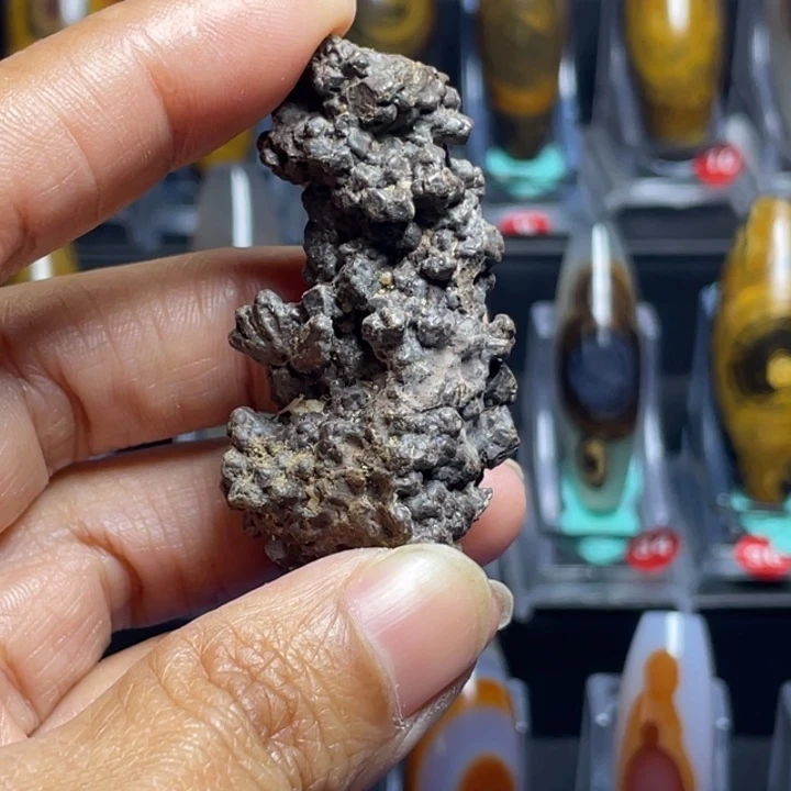 玛瑙/玉髓颈饰未镶嵌卫**人