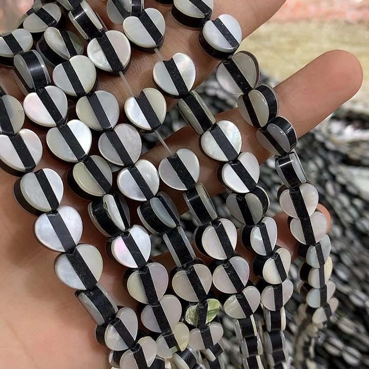 一条天然贝壳爱心款