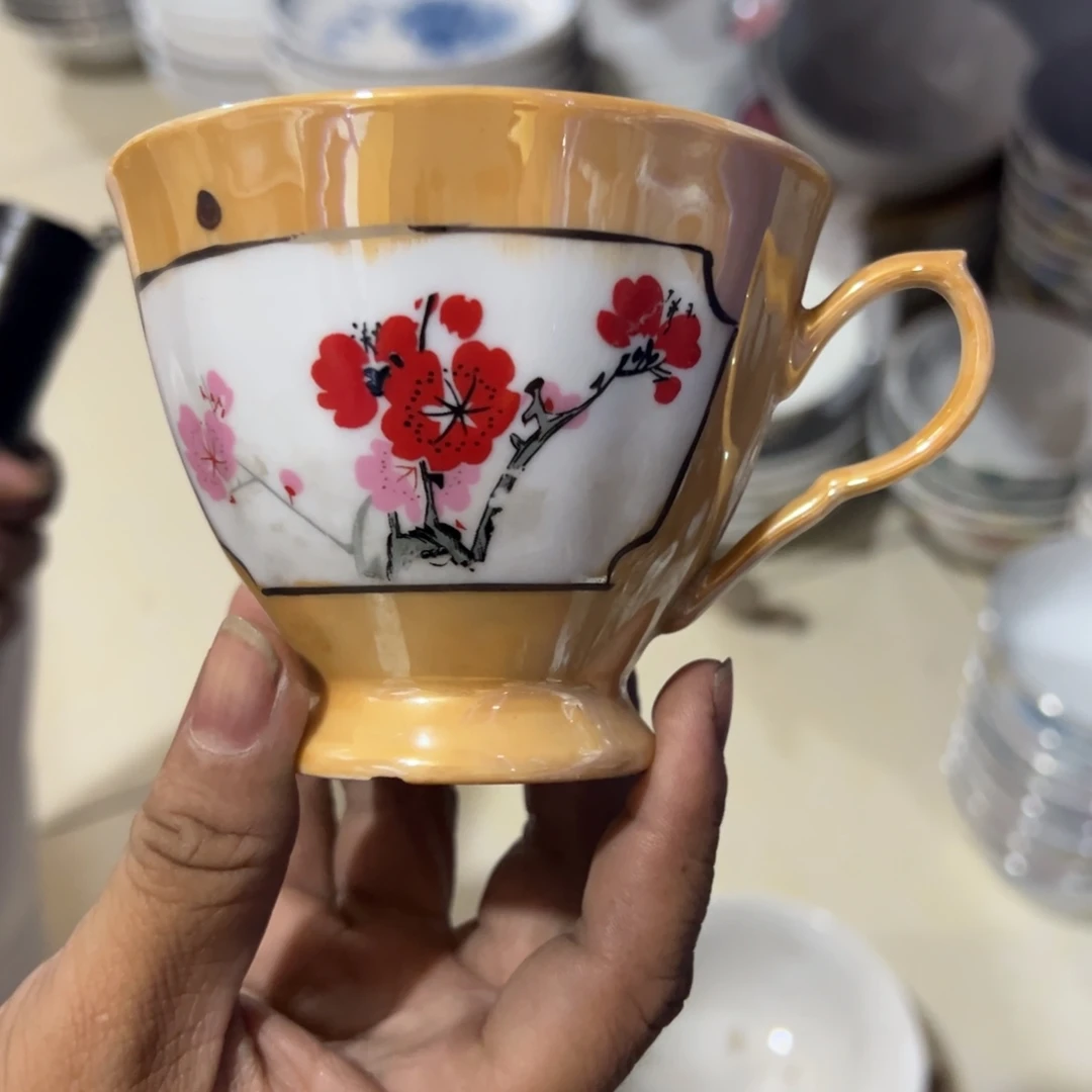醴陵高温瓷底下磕，有瑕