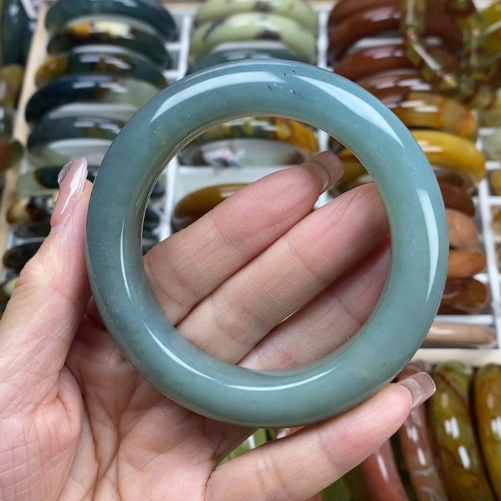 蛇纹石玉手镯未镶嵌57.5