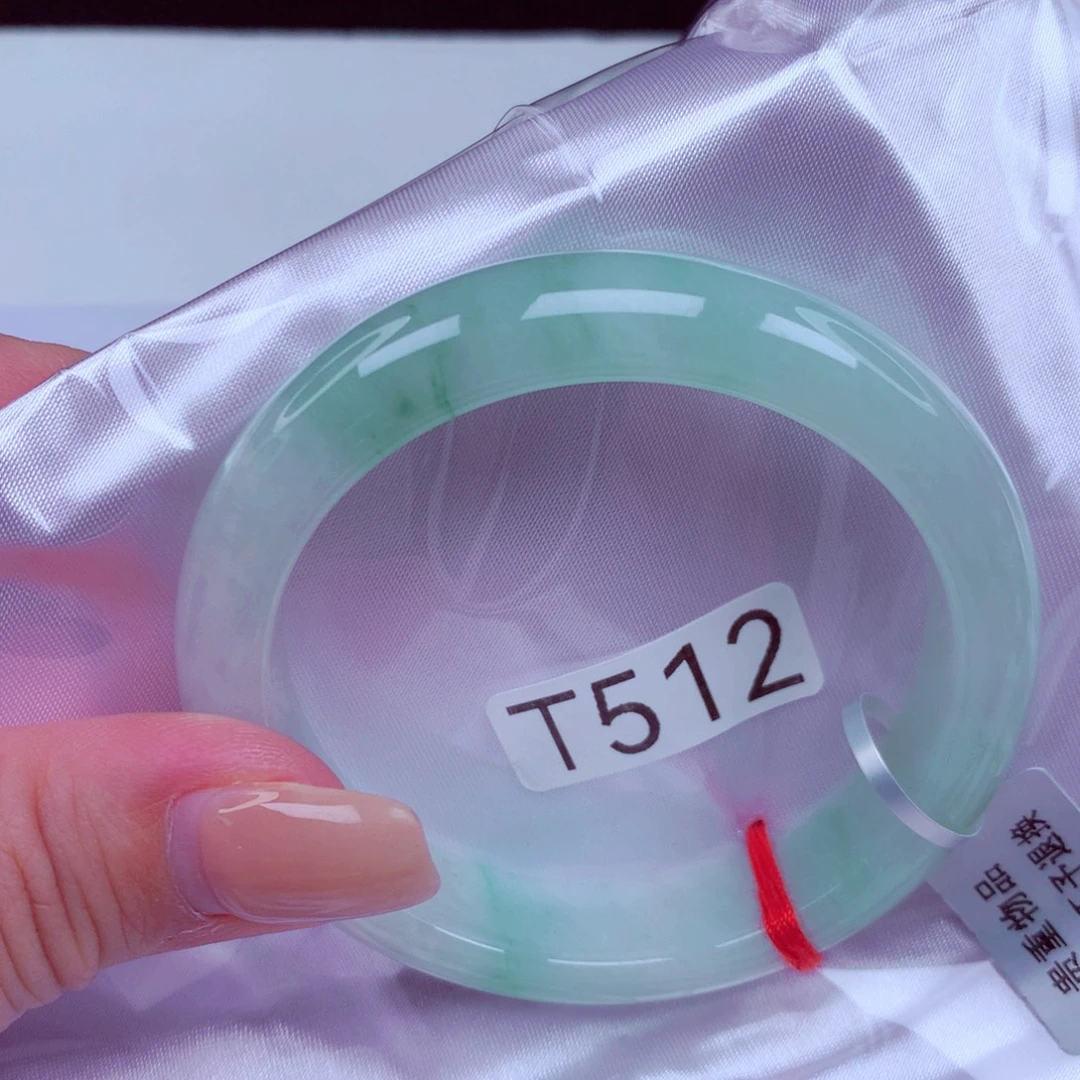 翡翠未镶嵌手镯手镯