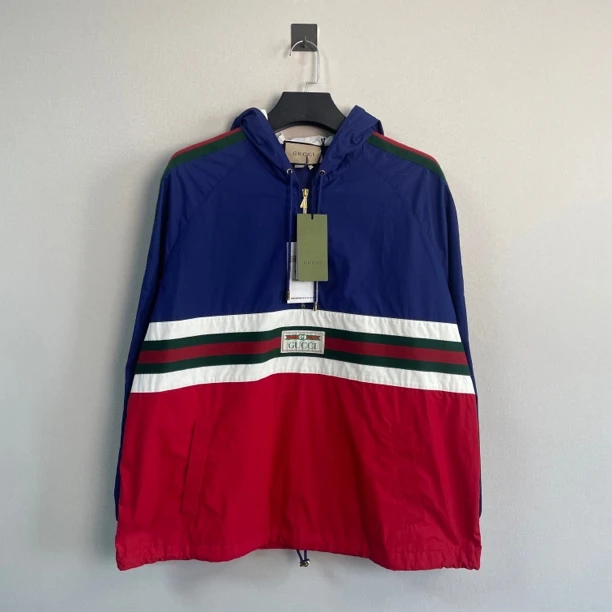 未使用 GUCCI/古驰 条纹拼接半拉链冲锋衣/48码/带吊/价11700