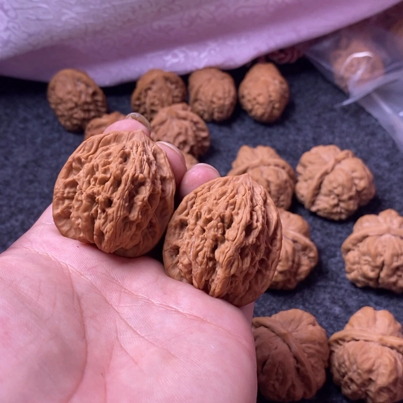 【闪购商品】文玩核桃吊坠39虎头