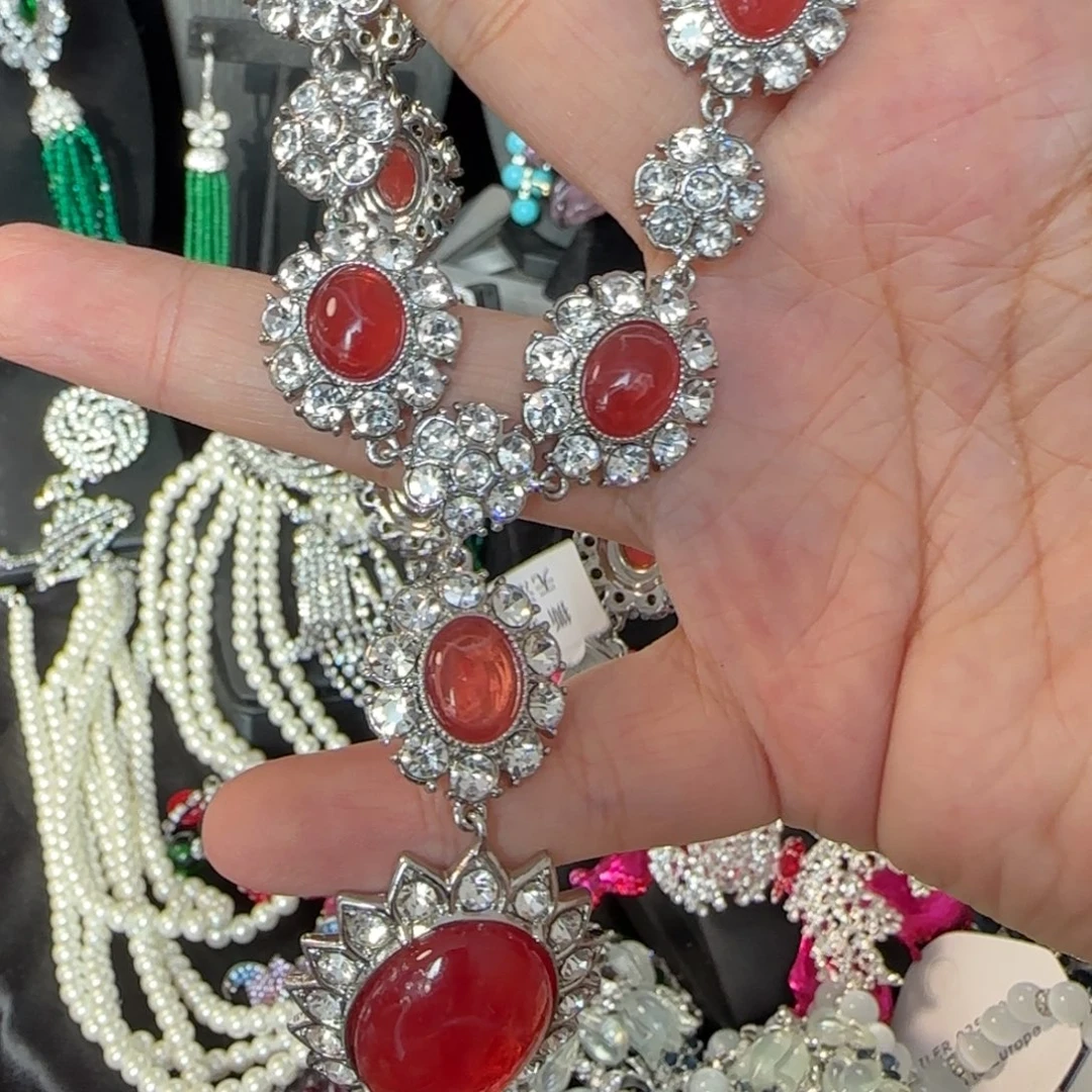 嫣***然琉璃纯铜合金项链