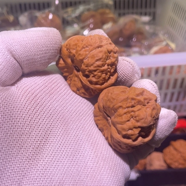 文玩核桃把件蛤蟆头 对歪