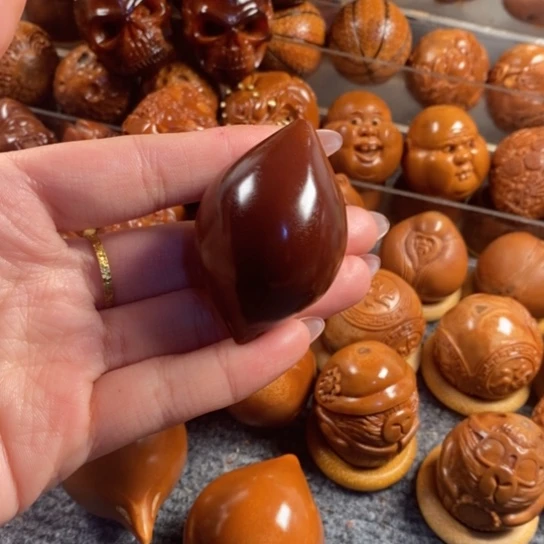 橄榄核吊坠穿竹环