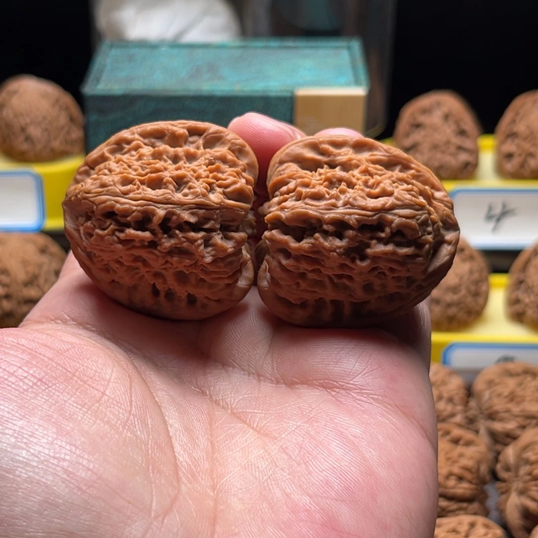 把件文玩核桃三角开背疆