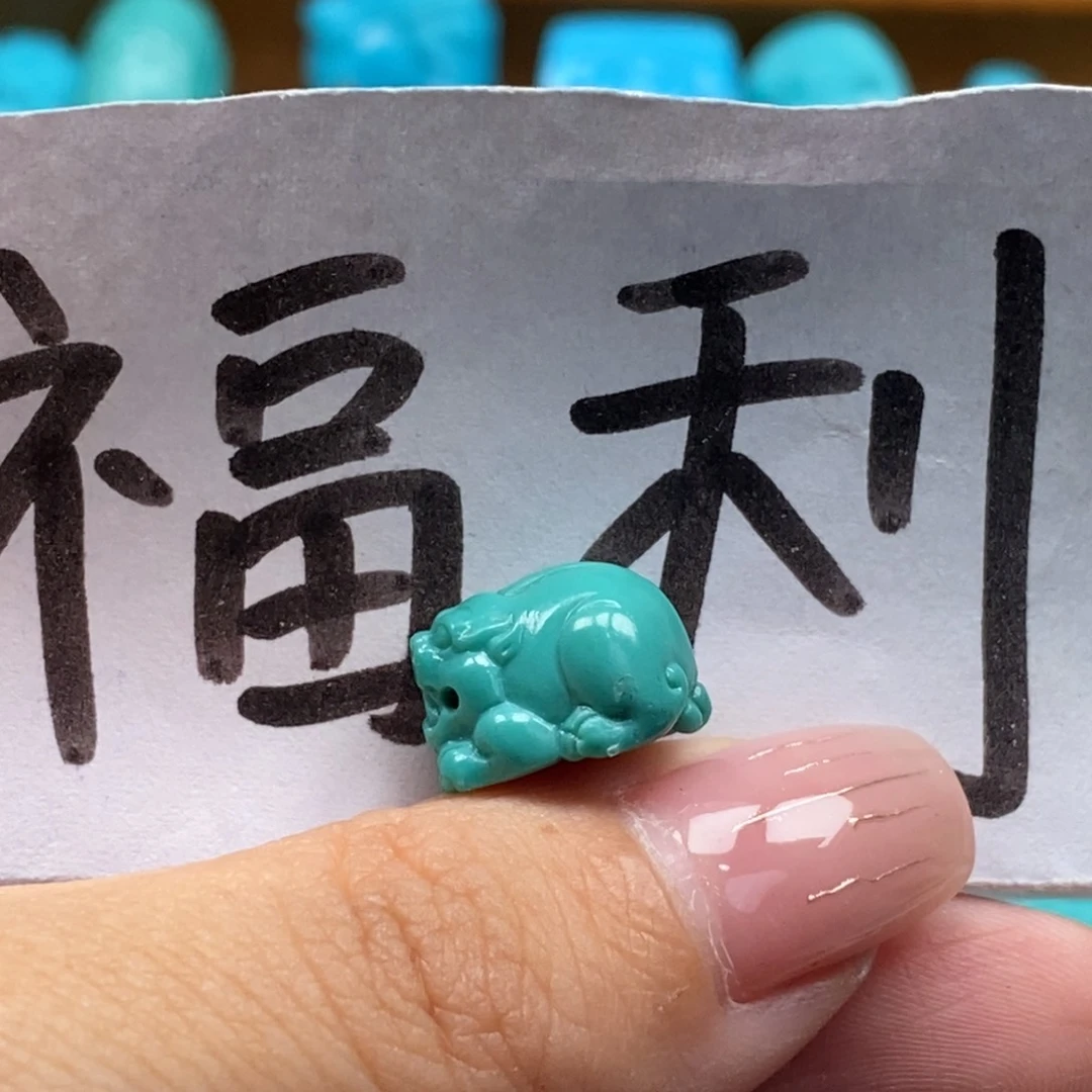 绿松石未镶嵌颈饰
