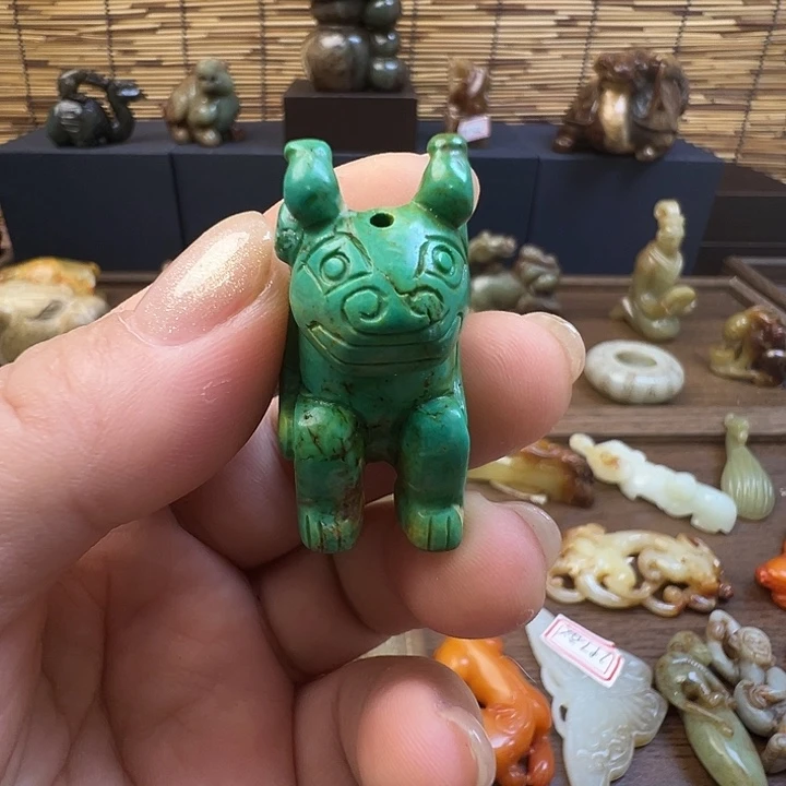 未镶嵌和田玉（糖玉）挂件