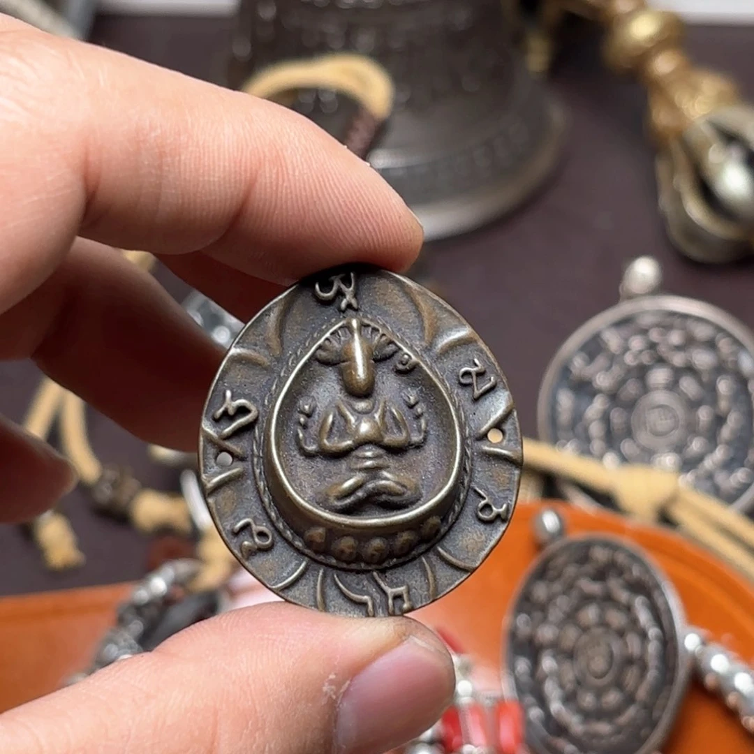 铜星月菩提挂件菩提