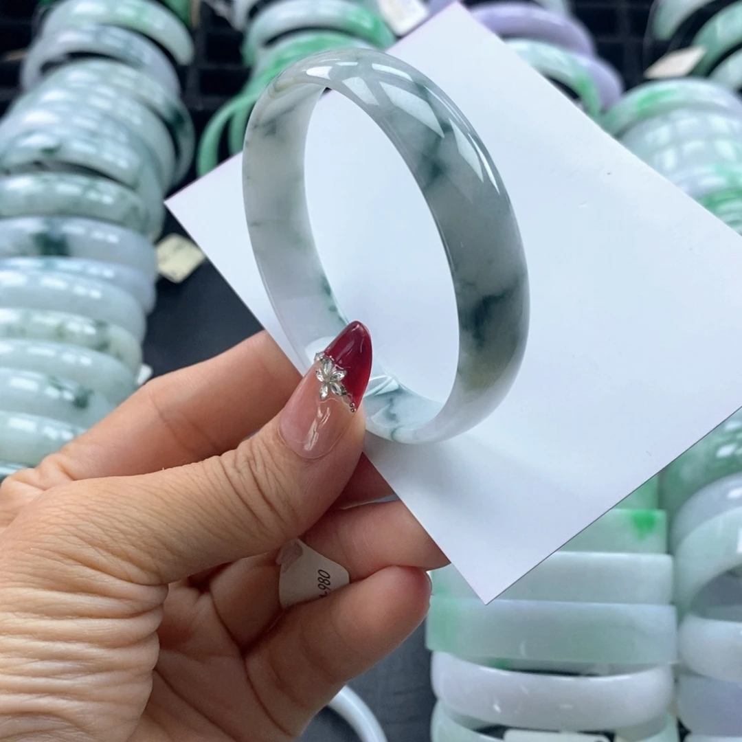 翡翠未镶嵌手镯公主53+