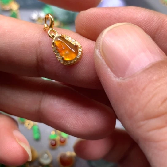 颈饰银S925镶嵌翡翠