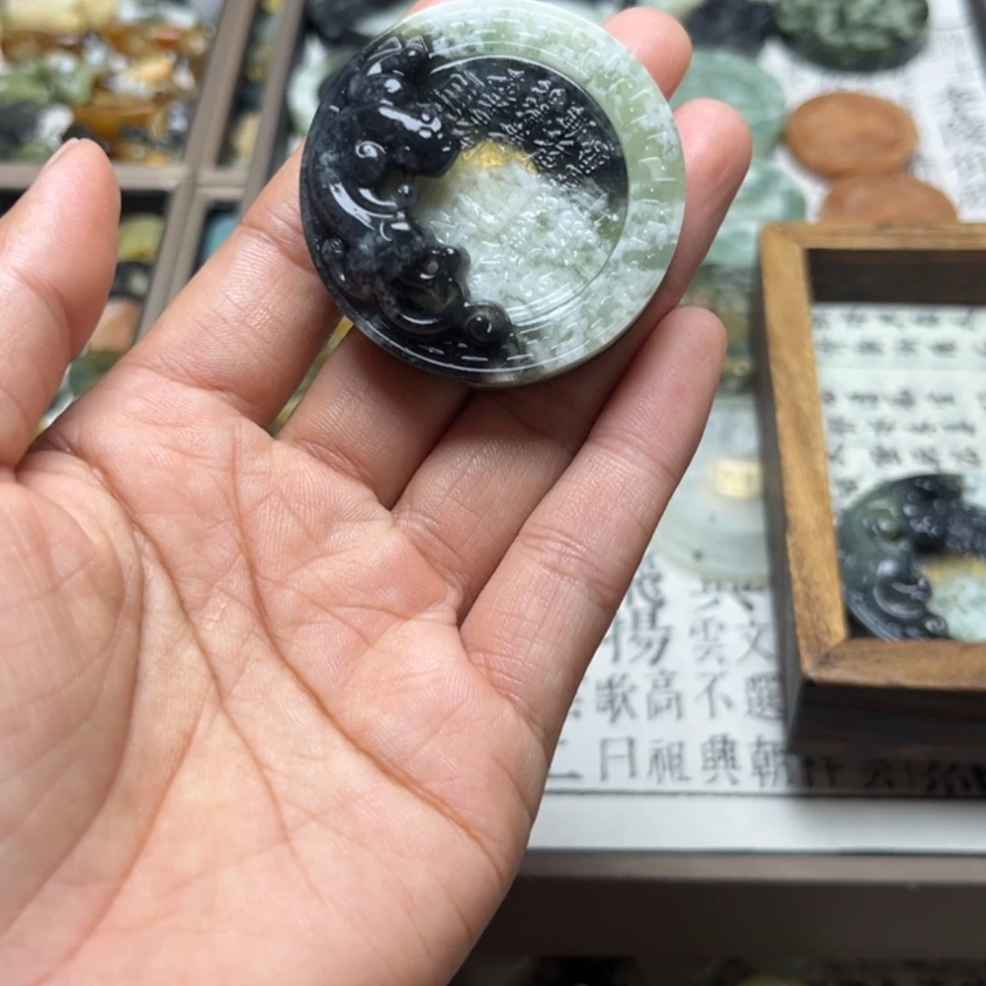 蛇纹石玉合金颈饰