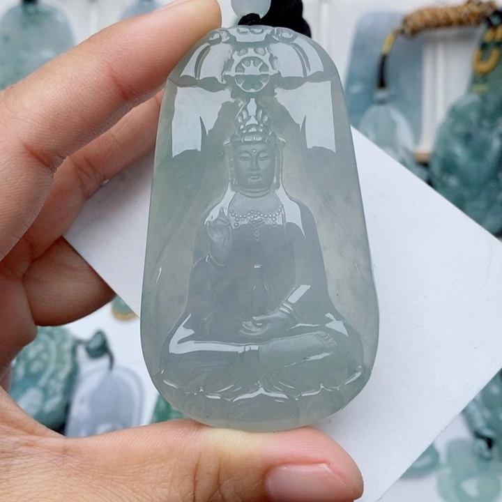 翡翠未镶嵌颈饰素衣