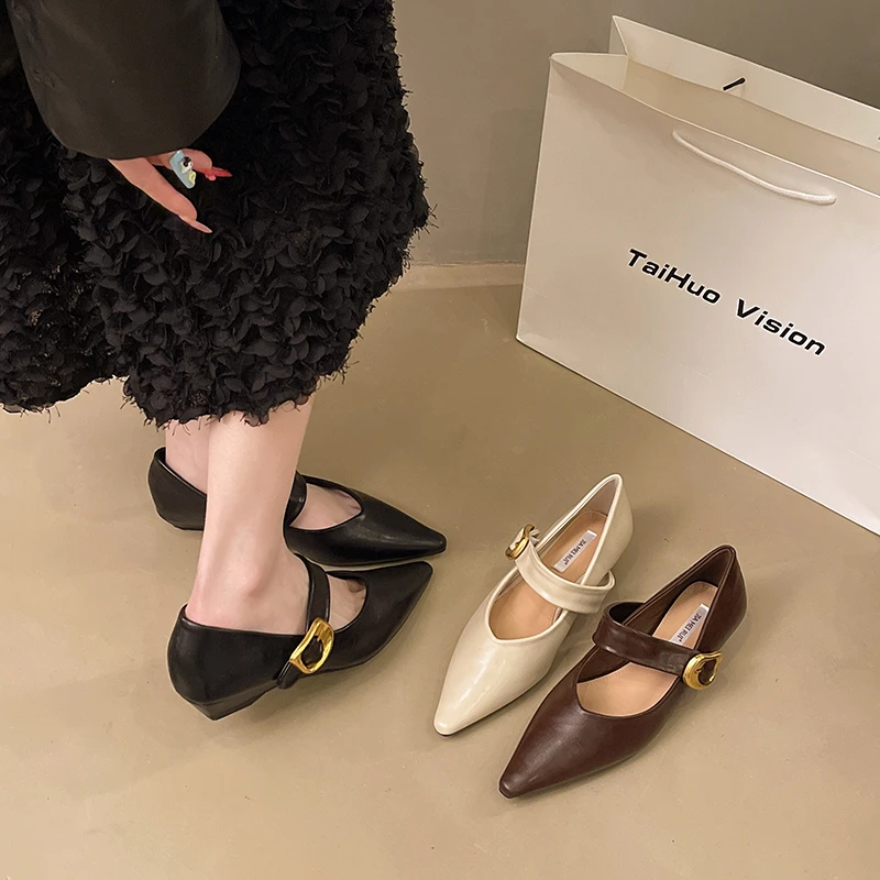 韩版尖头浅口一字扣带平底低跟单鞋2025新款法式复古绒面玛丽珍女