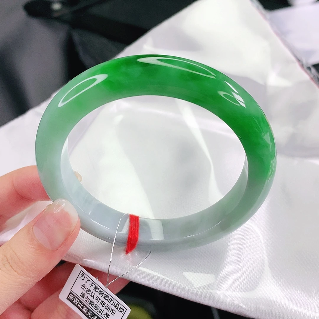 翡翠未镶嵌手镯56圈