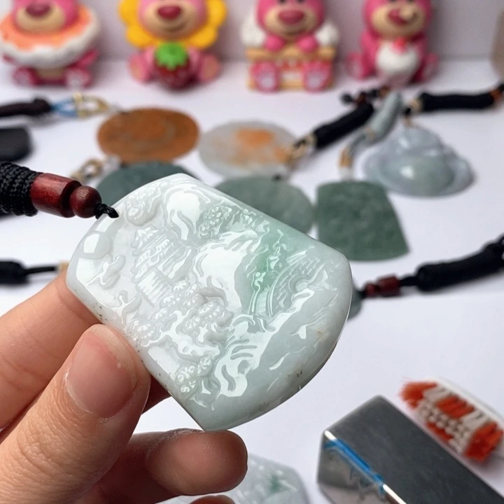 翡翠未镶嵌颈饰翡翠