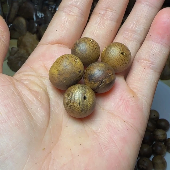 木玉**定白奇1.5散珠子料4.8克